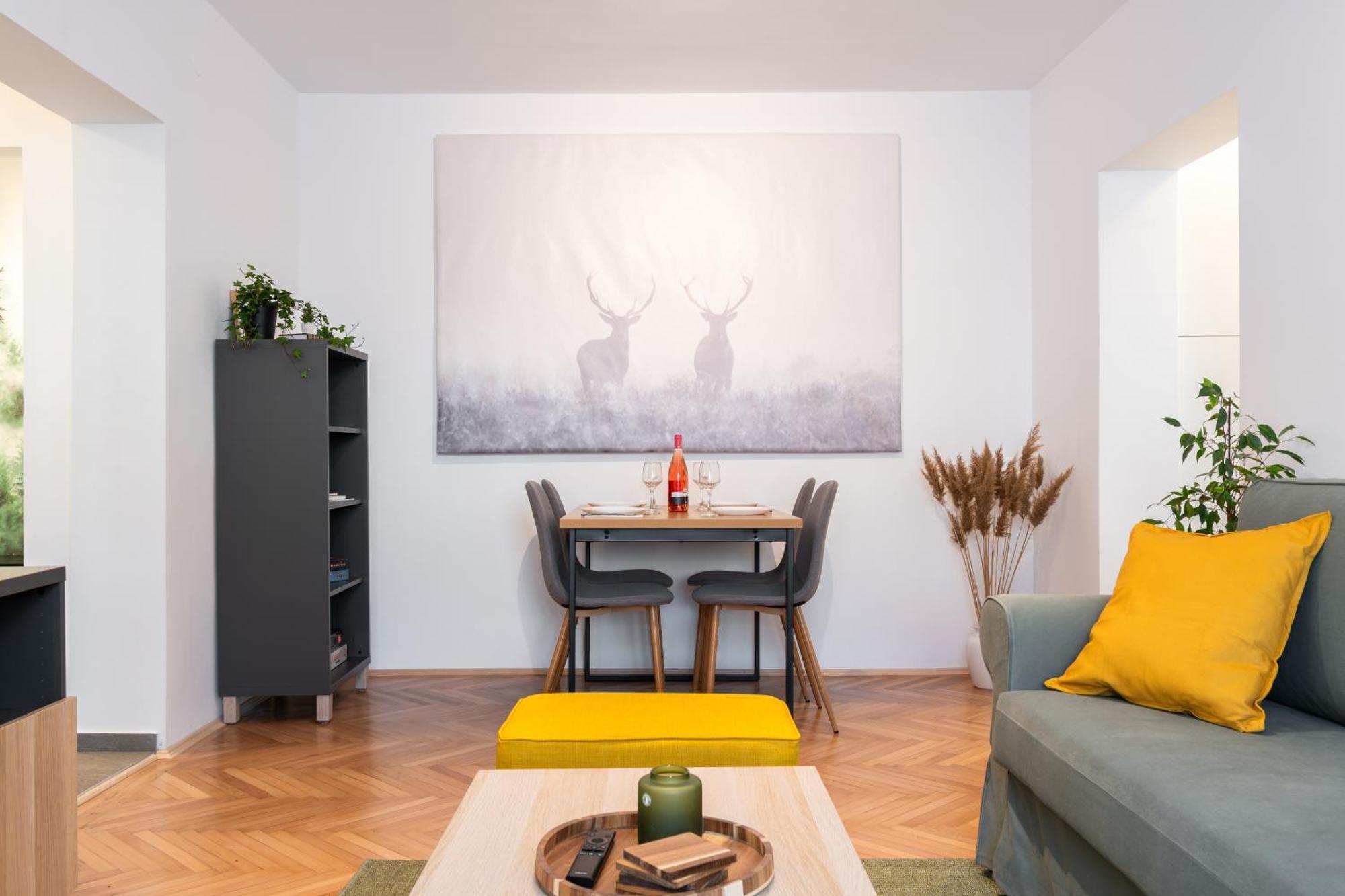 The Cozy Deer Apartment Sinaia Exteriör bild
